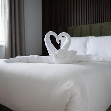 Boutique Salthill With Sea Views Sleeps 2 Apartamento Galway